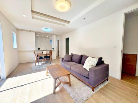 �����s�����q�s�茴���̐V�z��ˌ��Ẵ��r���O