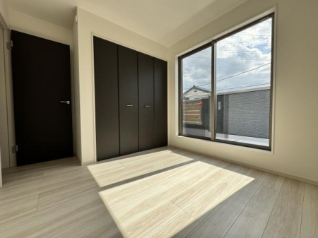 �����s�����q�s�Β��̐V�z��ˌ��Ă̗m��