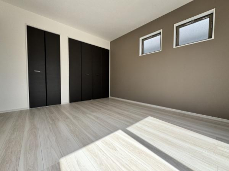 �����s�����q�s�Β��̐V�z��ˌ��Ă̗m��