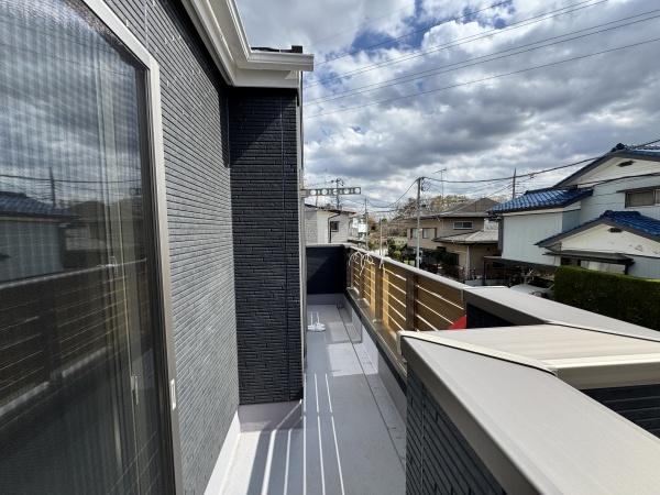 �����s�����q�s�Β��̐V�z��ˌ��Ẵo���R�j�[