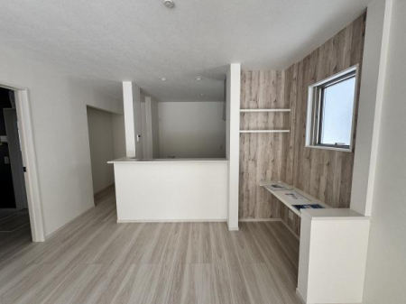 �����s�����q�s�Β��̐V�z��ˌ��Ẵ��r���O