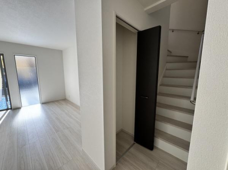 �����s�����q�s�Β��̐V�z��ˌ��Ă̎��[