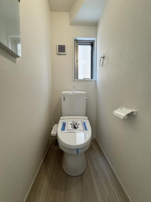 �����s�����q�s�Β��̐V�z��ˌ��Ẵg�C��