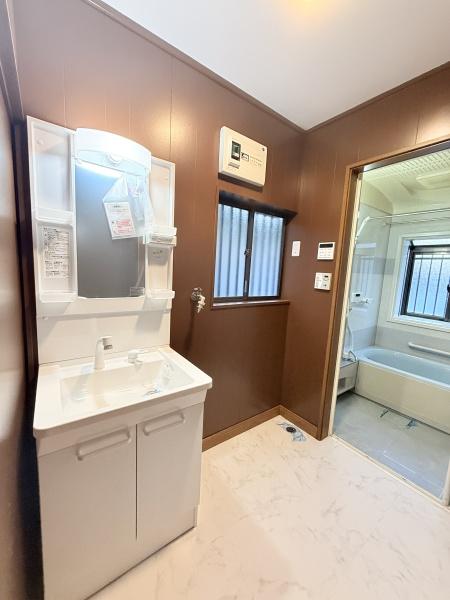 東京都八王子市石川町の中古一戸建ての洗面台・洗面所