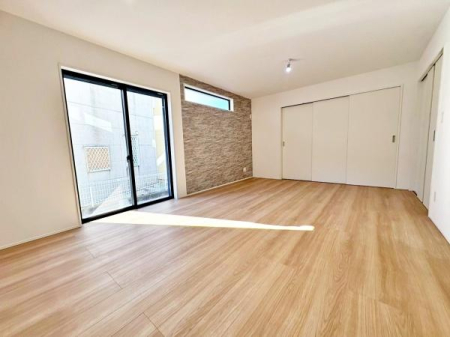 �����s�����q�s���{���̐V�z��ˌ��Ẵ��r���O