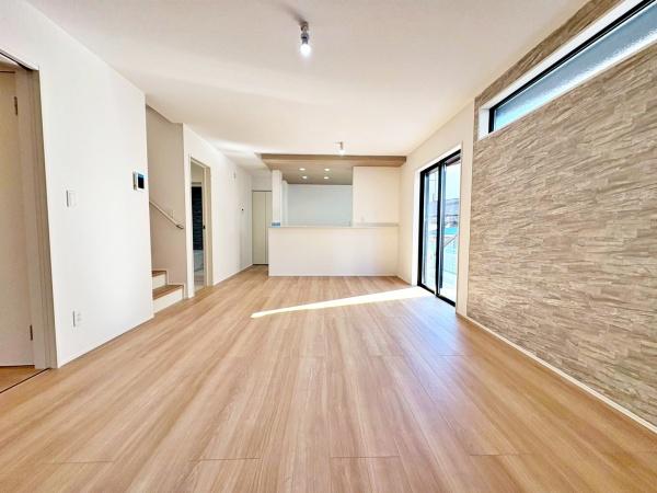 �����s�����q�s���{���̐V�z��ˌ��Ẵ��r���O