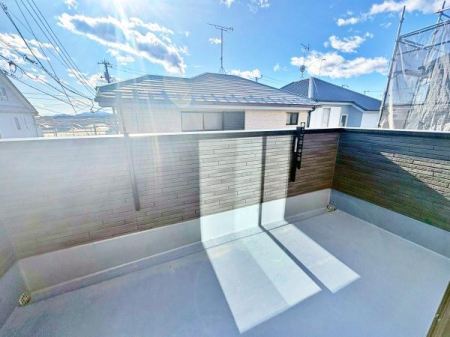 �����s�����q�s������̐V�z��ˌ��Ẵo���R�j�[