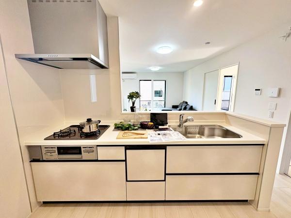 �����s�����q�s������̐V�z��ˌ��ẴL�b�`��