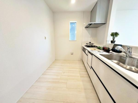 �����s�����q�s������̐V�z��ˌ��ẴL�b�`��