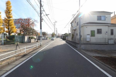 �����s�����q�s���쒬�̐V�z��ˌ��Ă̑O�ʓ��H�܂ތ��n�ʐ^