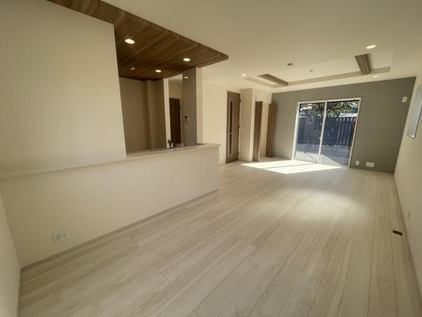 東京都八王子市上柚木の新築一戸建てのリビング