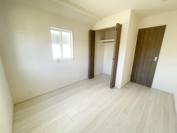 �����s�����q�s��M�؂̐V�z��ˌ��Ă̗m��