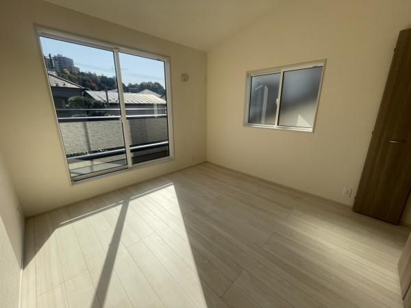 東京都八王子市上柚木の新築一戸建ての洋室