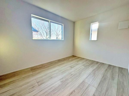 �����s�����q�s���������̐V�z��ˌ��Ă̗m��