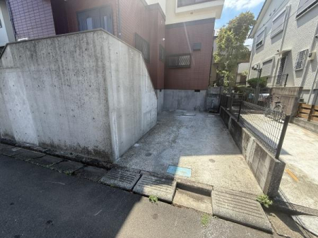 �����s�����q�s�ێR���̒��È�ˌ��Ă̒��ԏ�