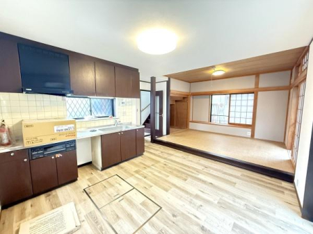 �����s�����q�s�ێR���̒��È�ˌ��Ẵ��r���O