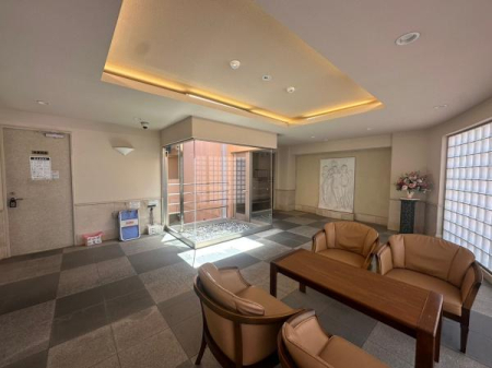 �����s�����q�s���c���̒��Ã}���V�����̃G���g�����X