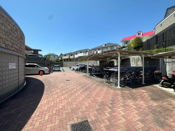 �����s�����q�s���c���̒��Ã}���V�����̂��̑����p��