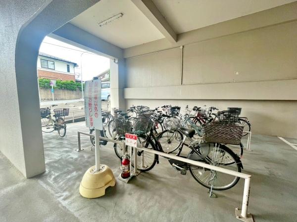 �����s�����q�s���c���̒��Ã}���V�����̂��̑����p��