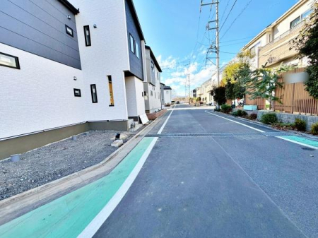 �����s�����q�s�茴���̐V�z��ˌ��Ă̑O�ʓ��H�܂ތ��n�ʐ^