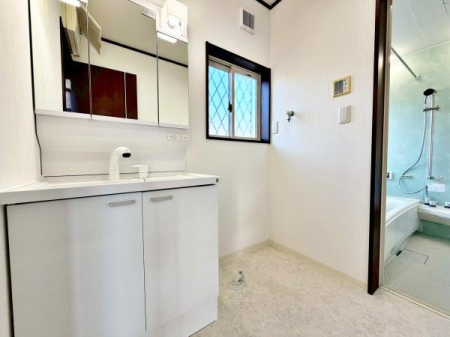 �����s�����q�s�������q��2���ڂ̒��È�ˌ��Ă̐��ʑ�E���ʏ�