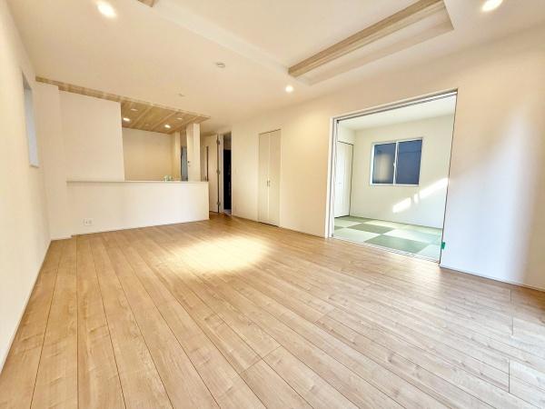 �����s�����q�s�茴���̐V�z��ˌ��Ẵ��r���O