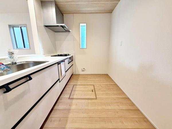 �����s�����q�s�茴���̐V�z��ˌ��ẴL�b�`��