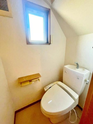 �����s�����q�s�������q��2���ڂ̒��È�ˌ��Ẵg�C��