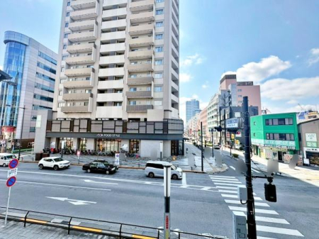 �����s�����q�s���R���̒��Ã}���V�����̃o���R�j�[