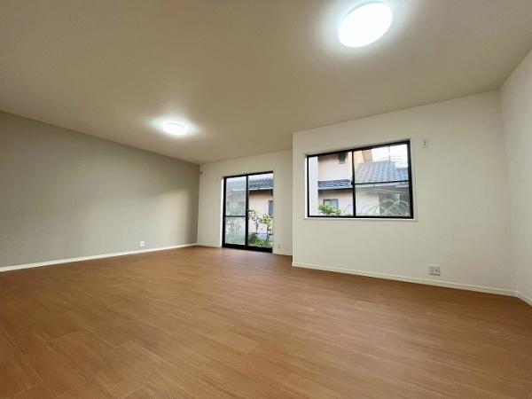 �����s�����q�s�������q��2���ڂ̒��È�ˌ��Ẵ��r���O