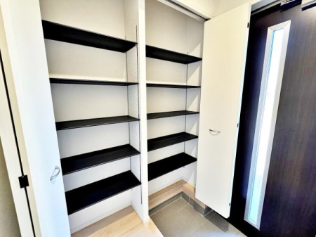 �����s�����q�s��y�����̒��È�ˌ��Ă̌���