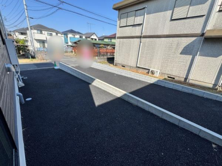 �����s�����q�s��y�����̒��È�ˌ��Ă̒��ԏ�