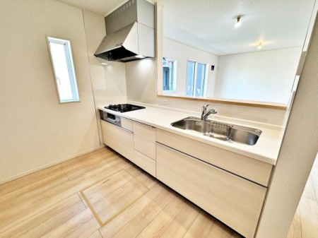 �����s�����q�s��y�����̒��È�ˌ��ẴL�b�`��