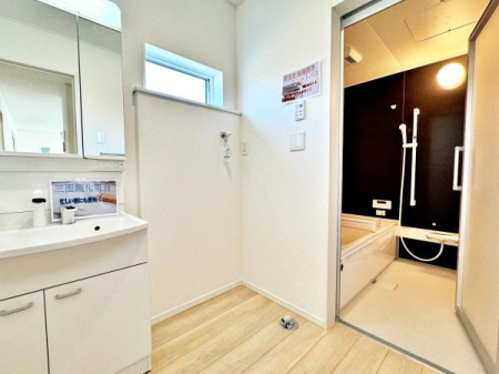 �����s�����q�s��y�����̒��È�ˌ��Ă̐��ʑ�E���ʏ�