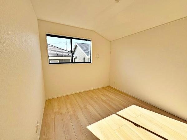 �����s�����q�s������̐V�z��ˌ��Ă̗m��