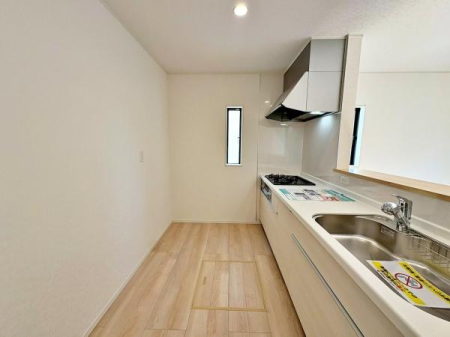 �����s�����q�s������̐V�z��ˌ��ẴL�b�`��