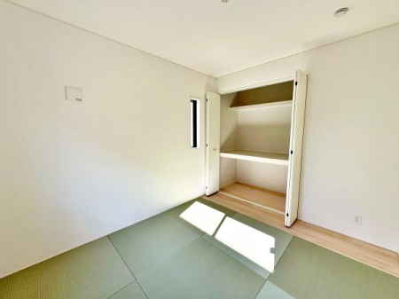 �����s�����q�s������̐V�z��ˌ��Ă̘a��