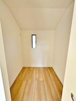 �����s�����q�s������̐V�z��ˌ��Ă̎��[