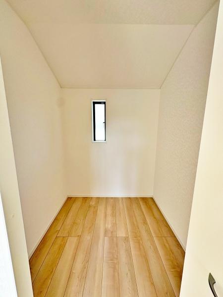 �����s�����q�s������̐V�z��ˌ��Ă̎��[