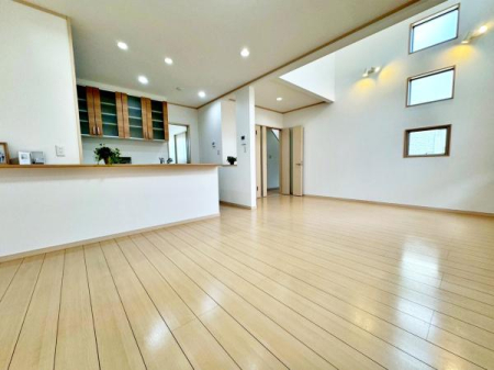 �����s�����q�s��J���̒��È�ˌ��Ẵ��r���O