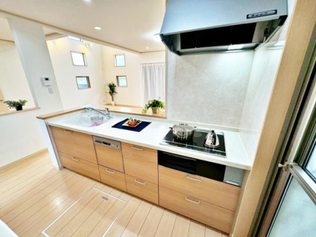 �����s�����q�s��J���̒��È�ˌ��ẴL�b�`��