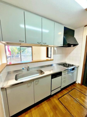 �����s�����q�s�ŉz���̒��È�ˌ��ẴL�b�`��