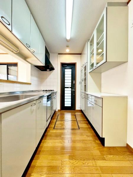 �����s�����q�s�ŉz���̒��È�ˌ��ẴL�b�`��