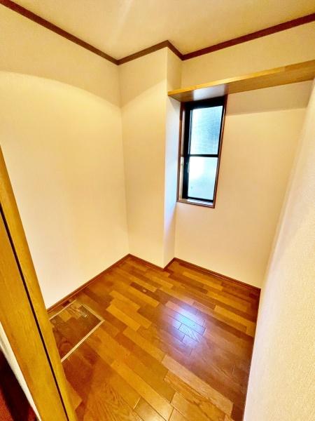 �����s�����q�s�ŉz���̒��È�ˌ��Ă̎��[