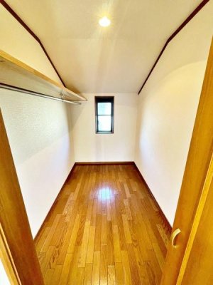 �����s�����q�s�ŉz���̒��È�ˌ��Ă̎��[