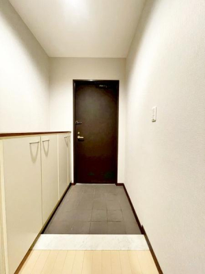 �����s�����q�s�ْ��̒��Ã}���V�����̌���