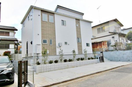 �����s�����q�s�k���1���ڂ̐V�z��ˌ��Ă̌��n�O�ώʐ^