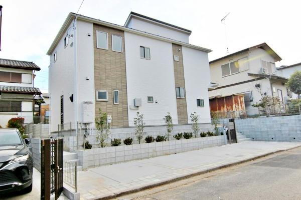 �����s�����q�s�k���1���ڂ̐V�z��ˌ��Ă̌��n�O�ώʐ^