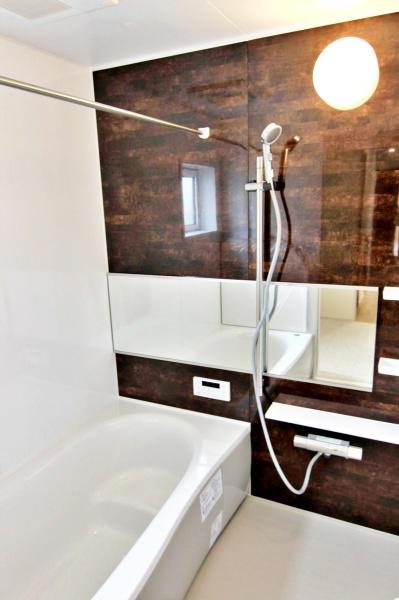 �����s�����q�s�k���1���ڂ̐V�z��ˌ��Ă̗���