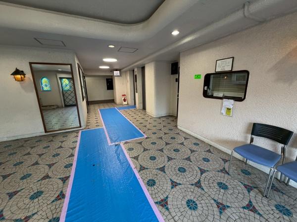 �����s�����扺�����2���ڂ̒��Ã}���V�����̃G���g�����X